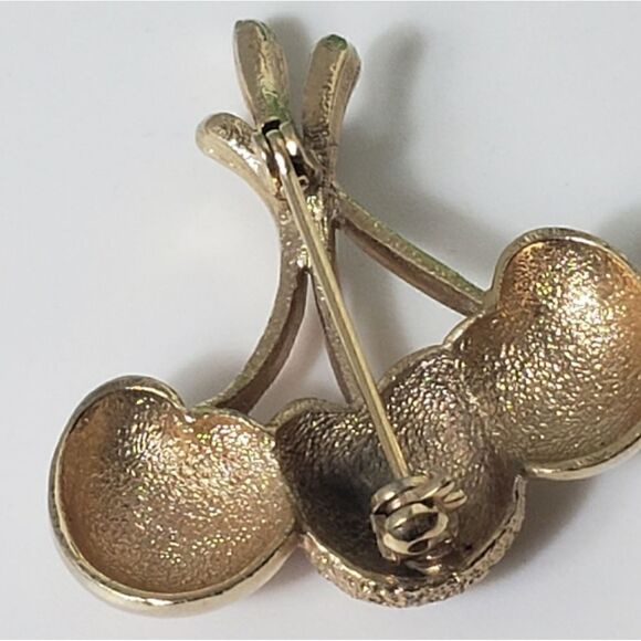 VINTAGE Goldtone Cherries Brooch Pin - Picture 5 of 8